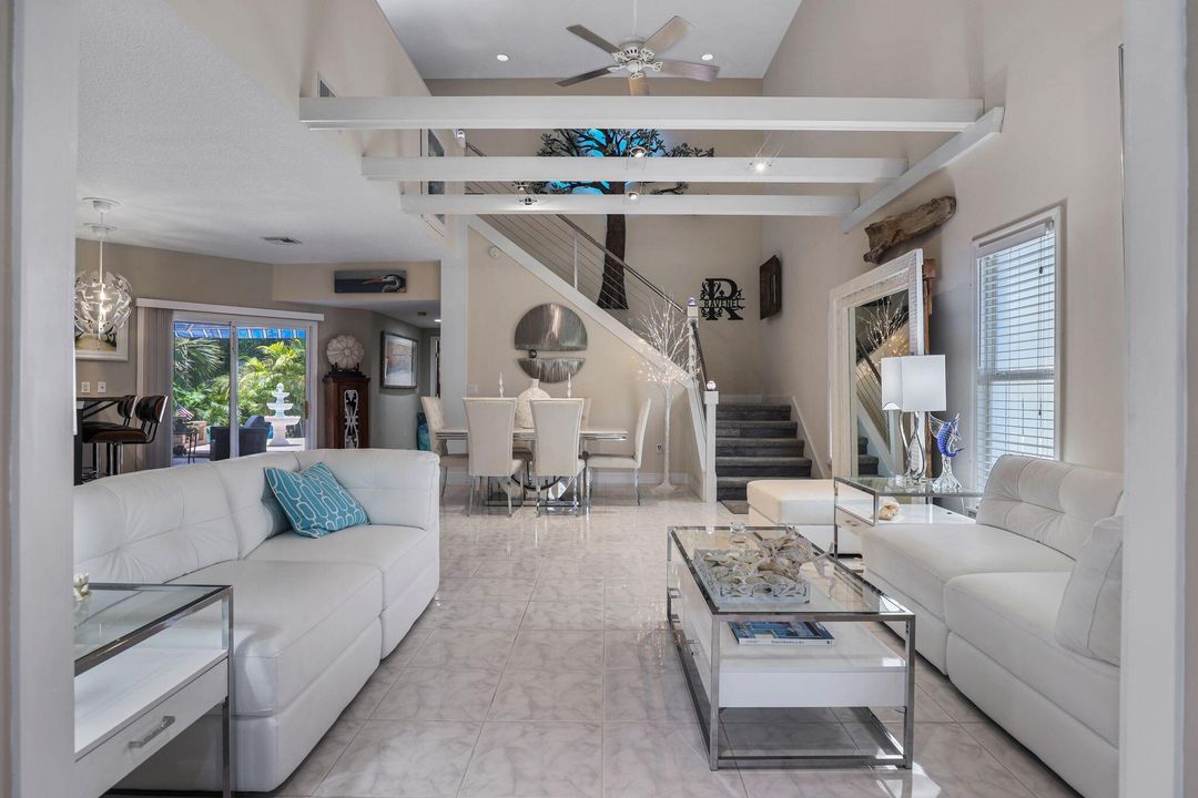 待售: $998,500 (3 贝兹, 3 浴室, 2913 平方英尺)