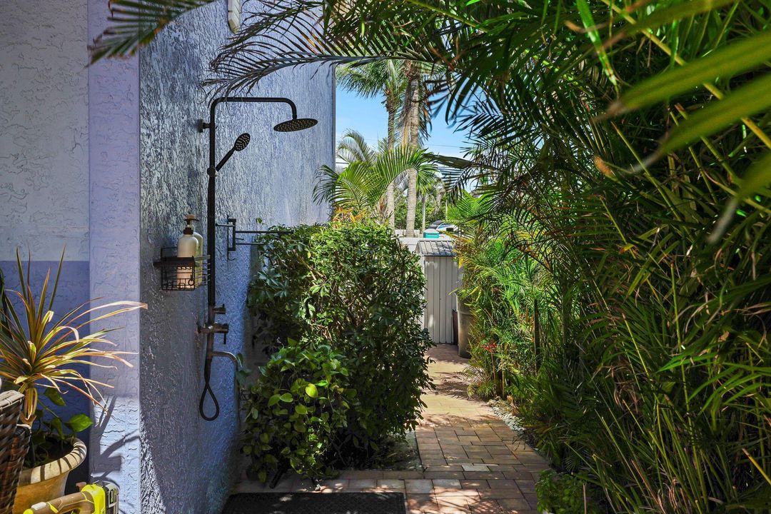 待售: $998,500 (3 贝兹, 3 浴室, 2913 平方英尺)