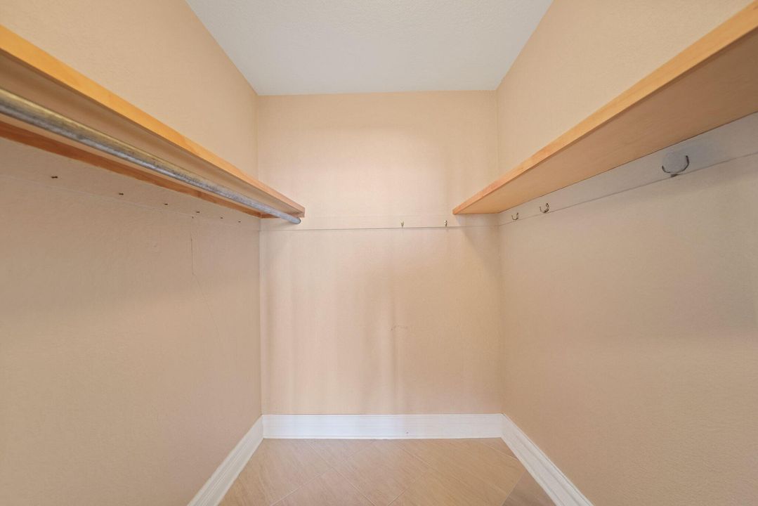 Active With Contract: $1,595,000 (2 beds, 2 baths, 1820 Square Feet)