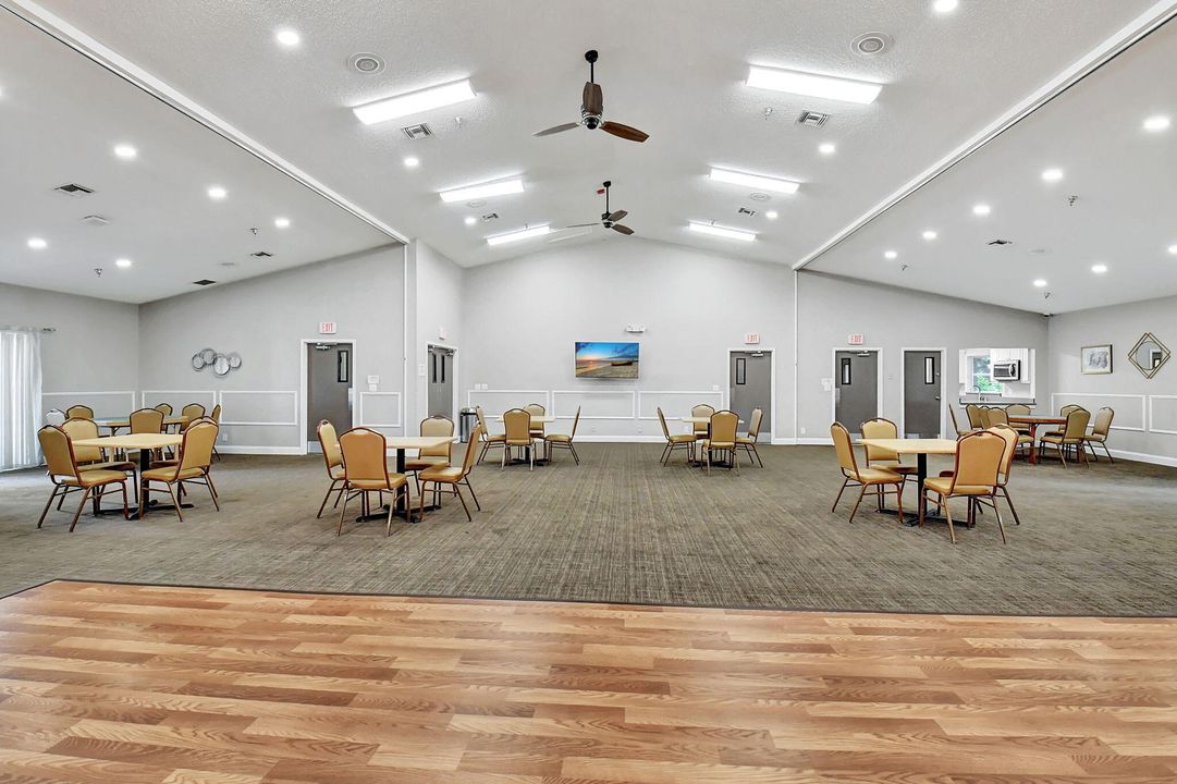 合同活跃: $259,900 (2 贝兹, 2 浴室, 1100 平方英尺)