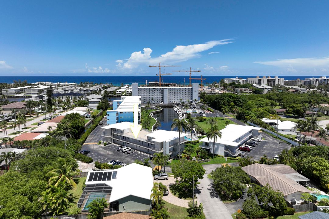 For Sale: $275,000 (1 beds, 1 baths, 810 Square Feet)