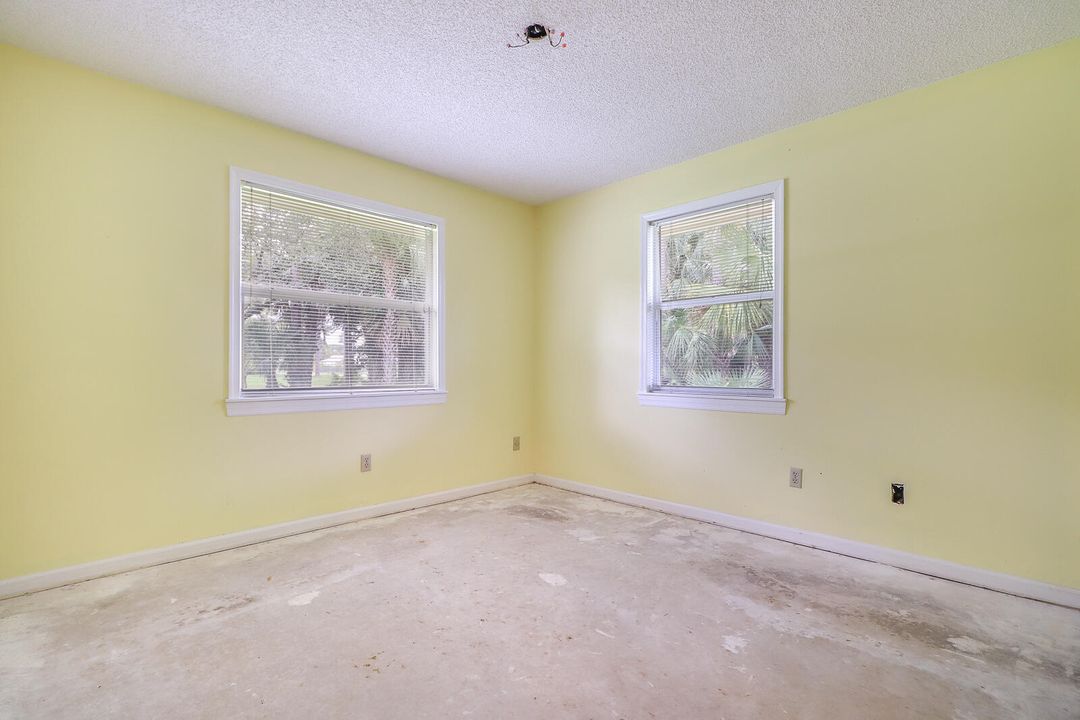 Под контрактом: $845,000 (4 спален, 3 ванн, 2291 Квадратных фут)