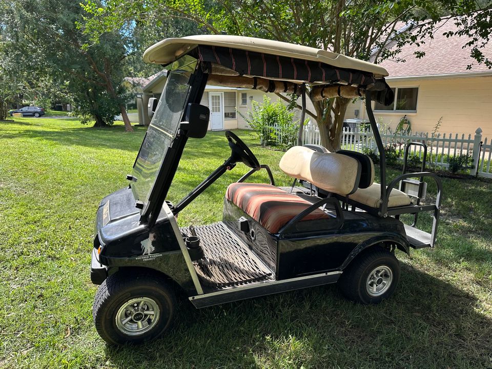 Active With Contract: $134,800 (2 beds, 2 baths, 1369 Square Feet)