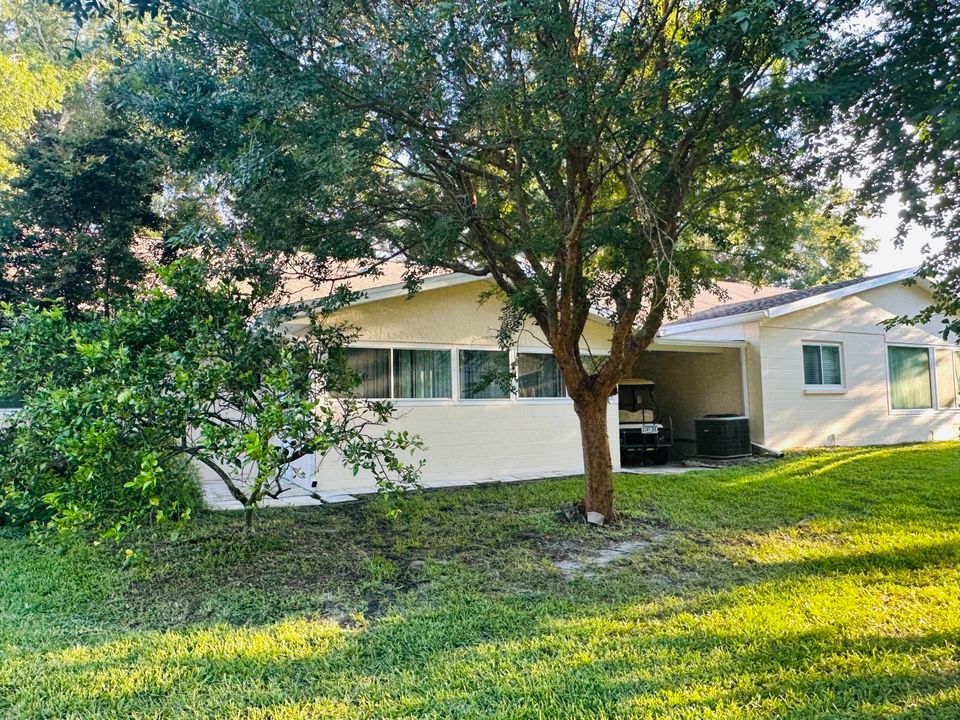 Active With Contract: $134,800 (2 beds, 2 baths, 1369 Square Feet)