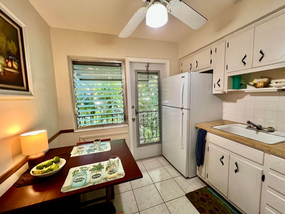 Active With Contract: $91,000 (1 beds, 1 baths, 450 Square Feet)