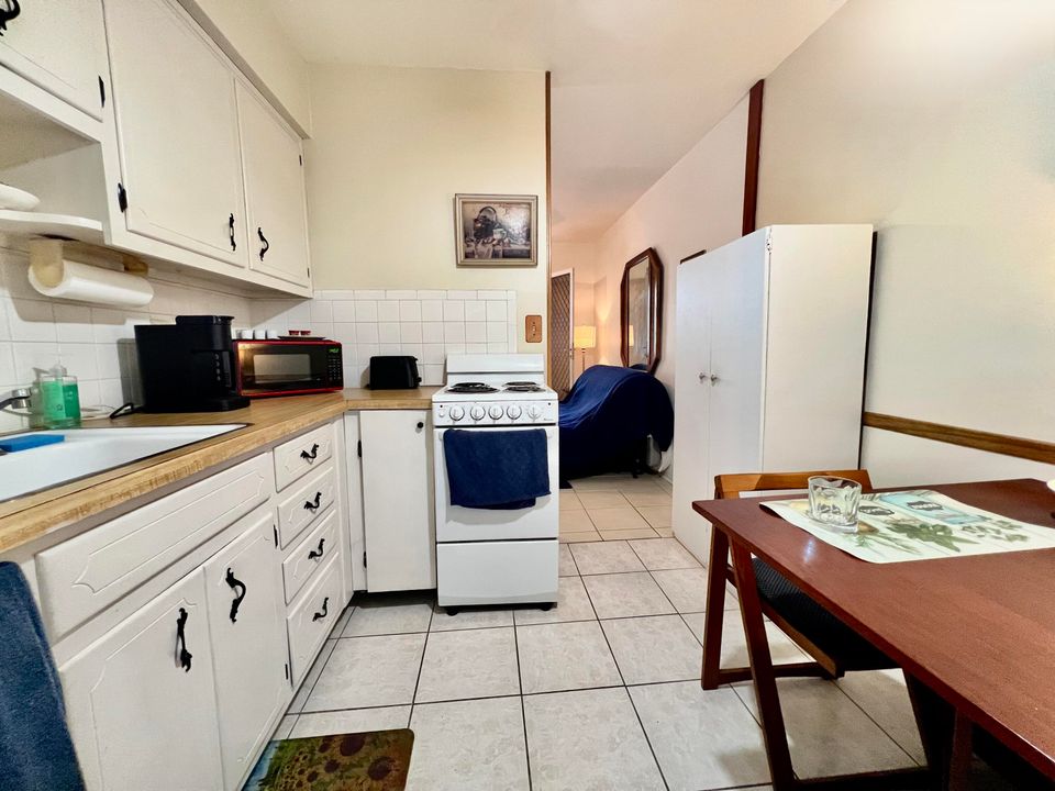 Active With Contract: $91,000 (1 beds, 1 baths, 450 Square Feet)