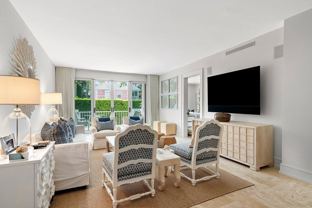 На продажу: $2,695,000 (2 спален, 2 ванн, 1440 Квадратных фут)