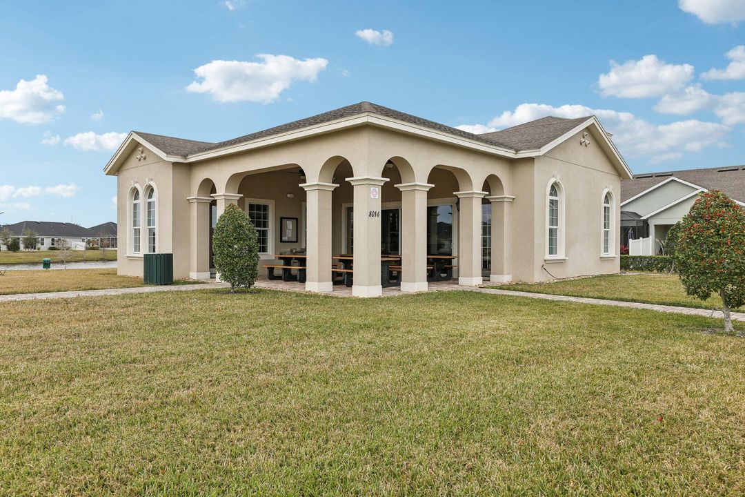 For Sale: $449,000 (3 beds, 2 baths, 1669 Square Feet)