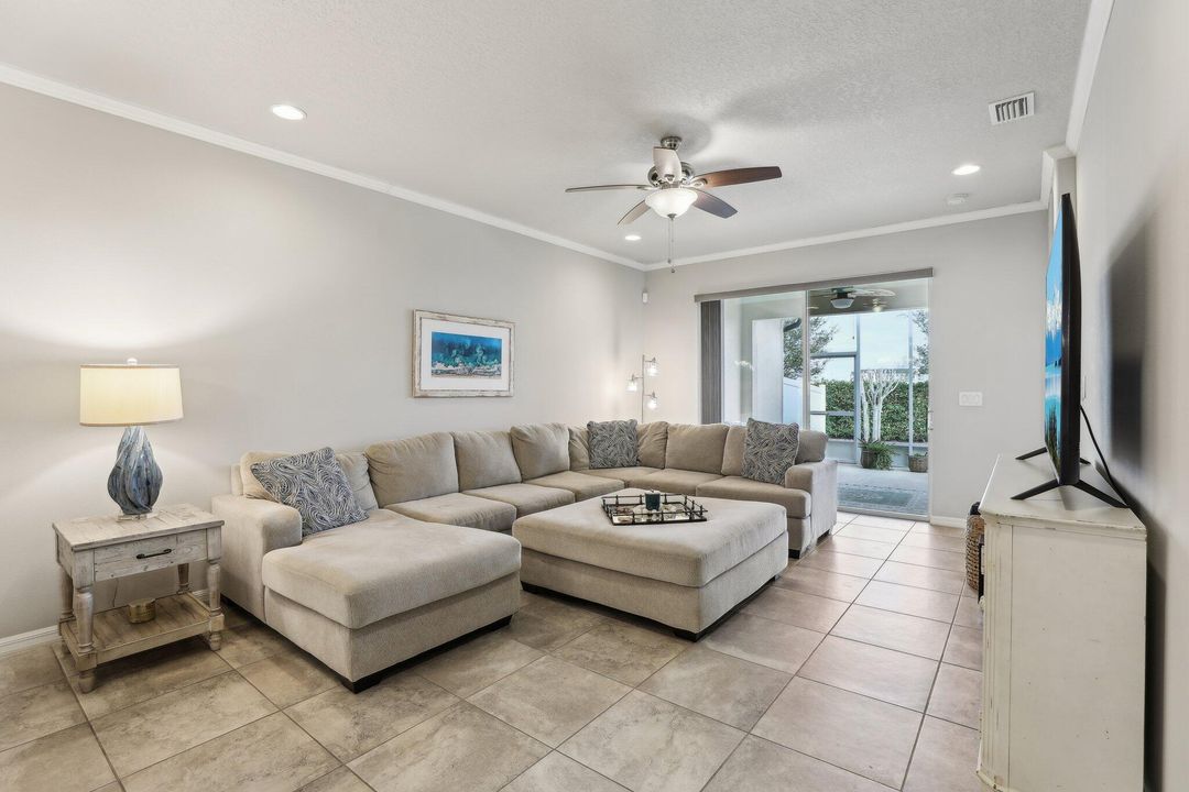 For Sale: $449,000 (3 beds, 2 baths, 1669 Square Feet)