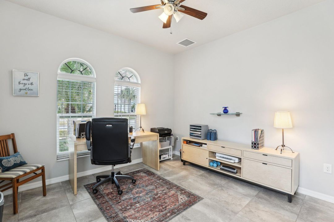 For Sale: $449,000 (3 beds, 2 baths, 1669 Square Feet)