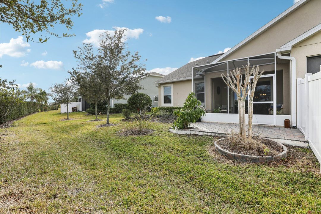 For Sale: $449,000 (3 beds, 2 baths, 1669 Square Feet)