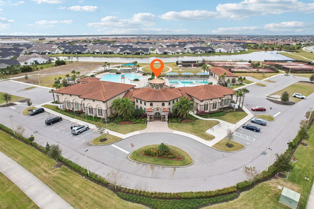 For Sale: $449,000 (3 beds, 2 baths, 1669 Square Feet)