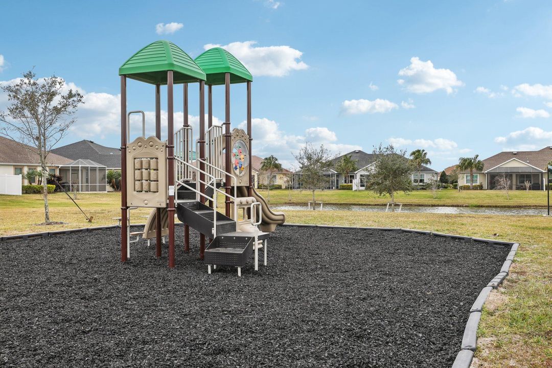 For Sale: $449,000 (3 beds, 2 baths, 1669 Square Feet)