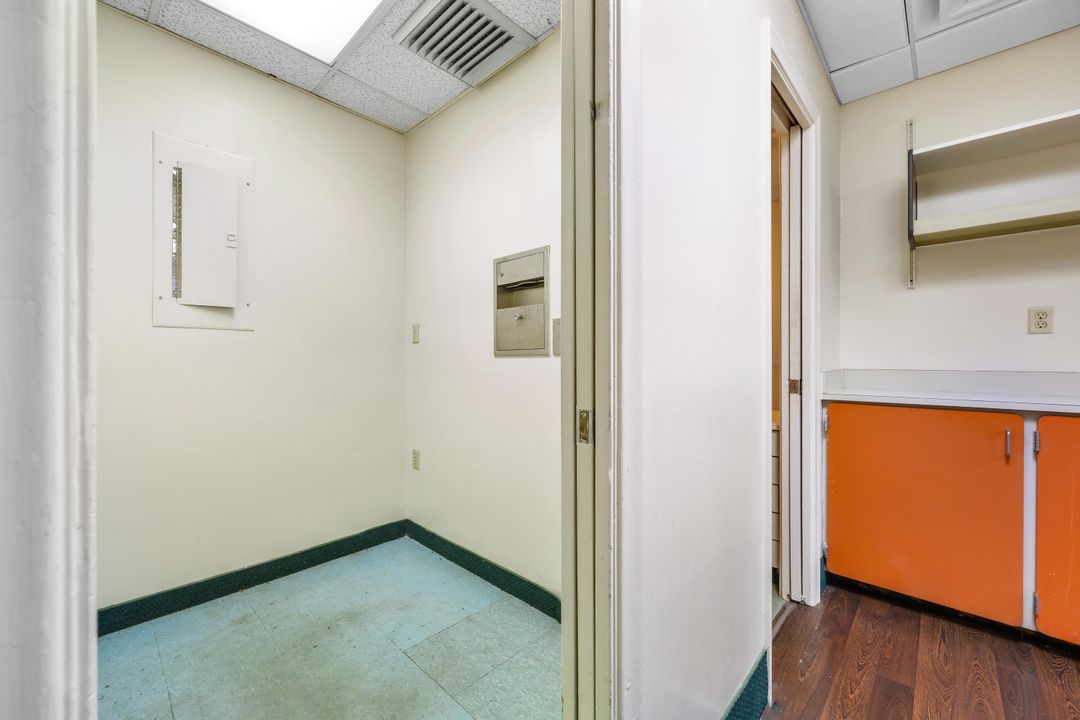 待售: $27 (0 贝兹, 0 浴室, 14845 平方英尺)