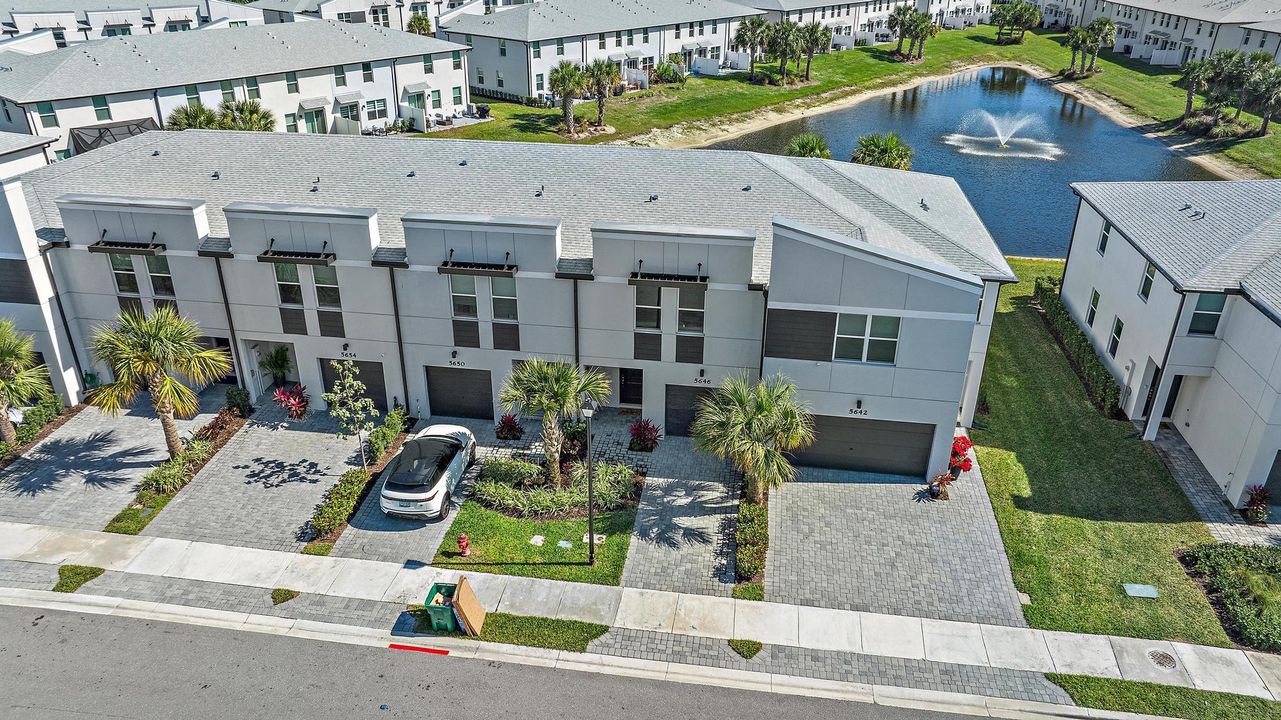 For Sale: $427,000 (3 beds, 2 baths, 1454 Square Feet)