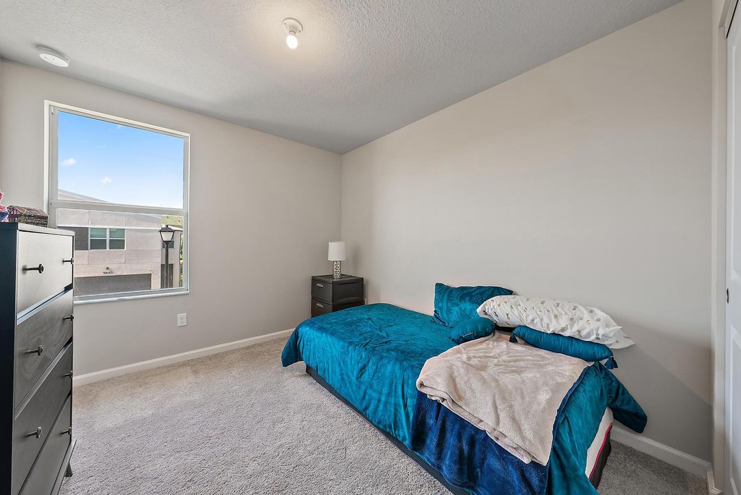 For Sale: $427,000 (3 beds, 2 baths, 1454 Square Feet)