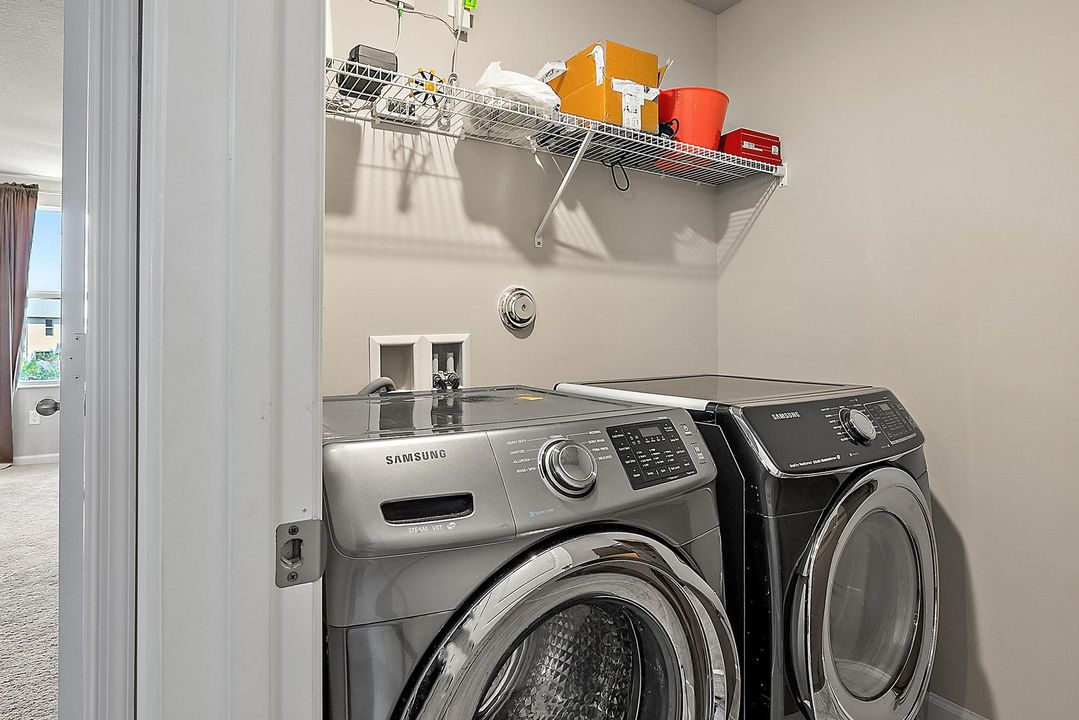 For Sale: $427,000 (3 beds, 2 baths, 1454 Square Feet)