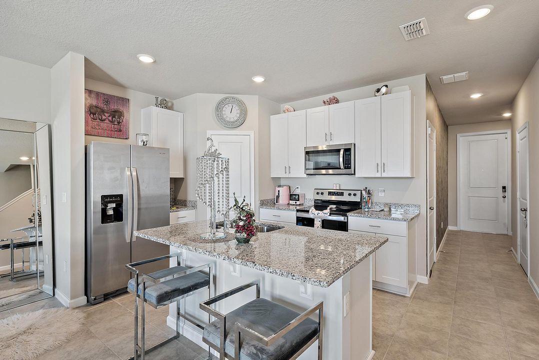 For Sale: $427,000 (3 beds, 2 baths, 1454 Square Feet)