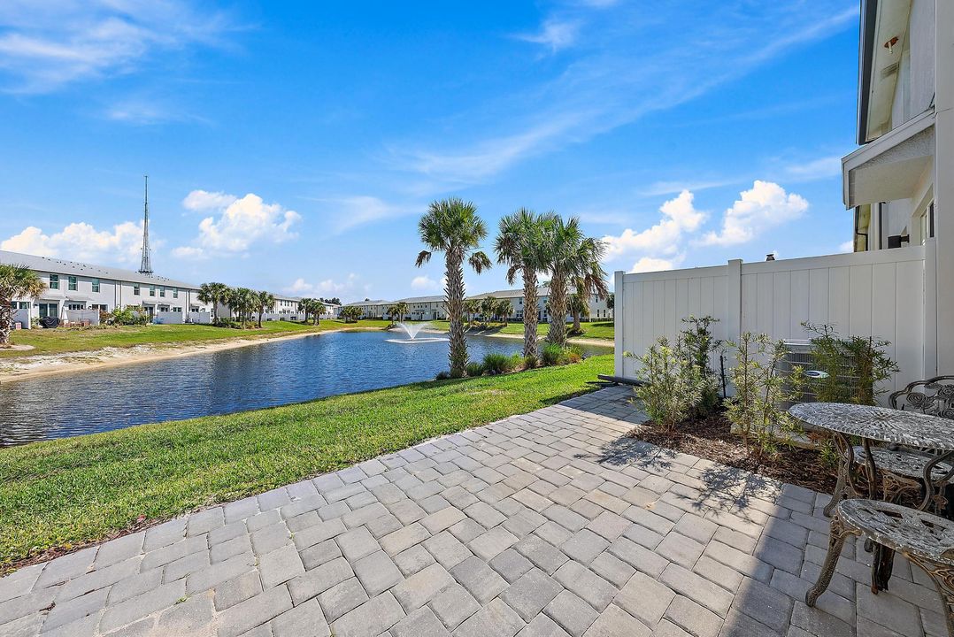 For Sale: $427,000 (3 beds, 2 baths, 1454 Square Feet)