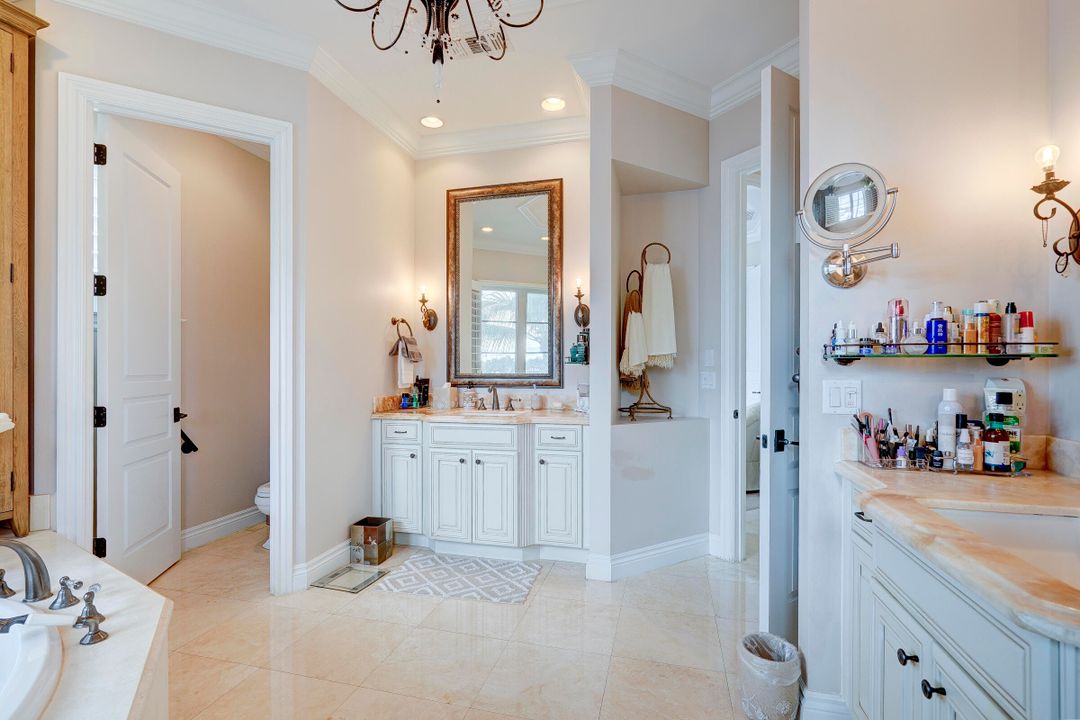 На продажу: $6,850,000 (4 спален, 5 ванн, 4034 Квадратных фут)