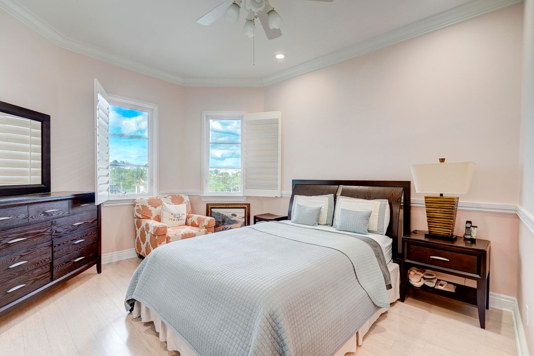 На продажу: $6,850,000 (4 спален, 5 ванн, 4034 Квадратных фут)