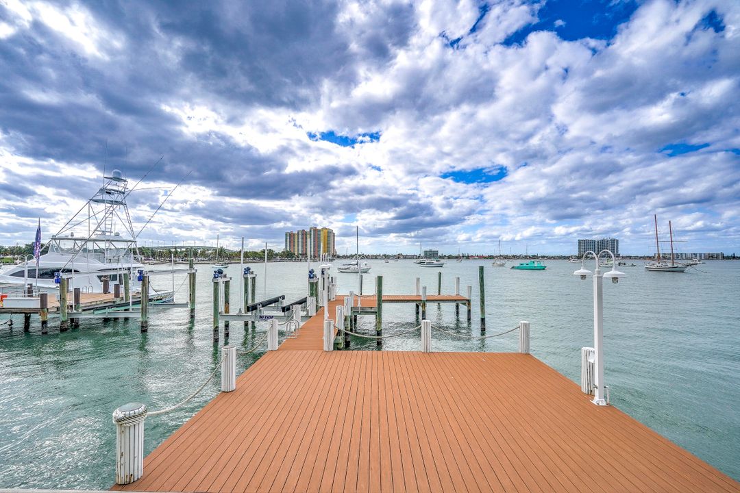 На продажу: $6,850,000 (4 спален, 5 ванн, 4034 Квадратных фут)