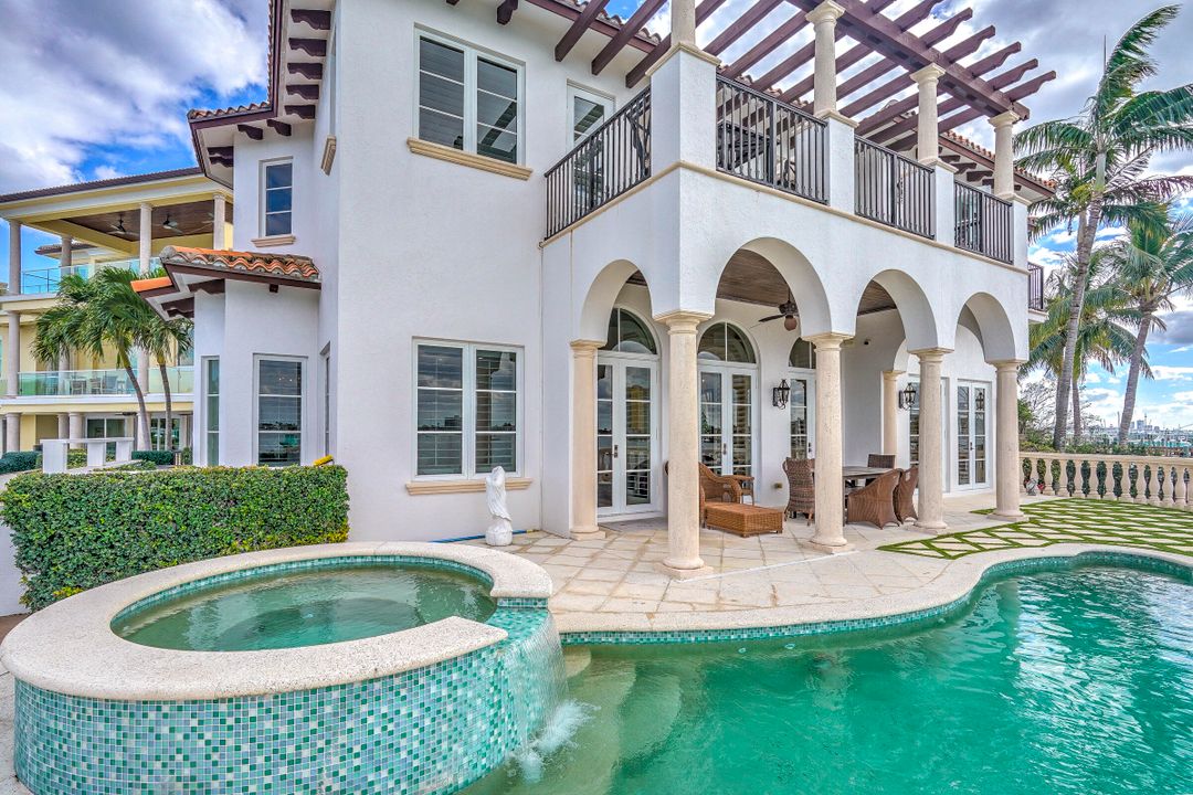 На продажу: $6,850,000 (4 спален, 5 ванн, 4034 Квадратных фут)