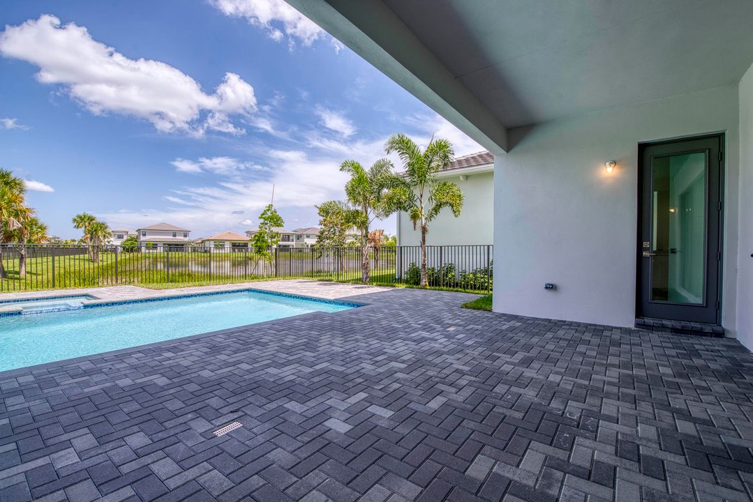 Active With Contract: $1,520,900 (5 beds, 7 baths, 4267 Square Feet)