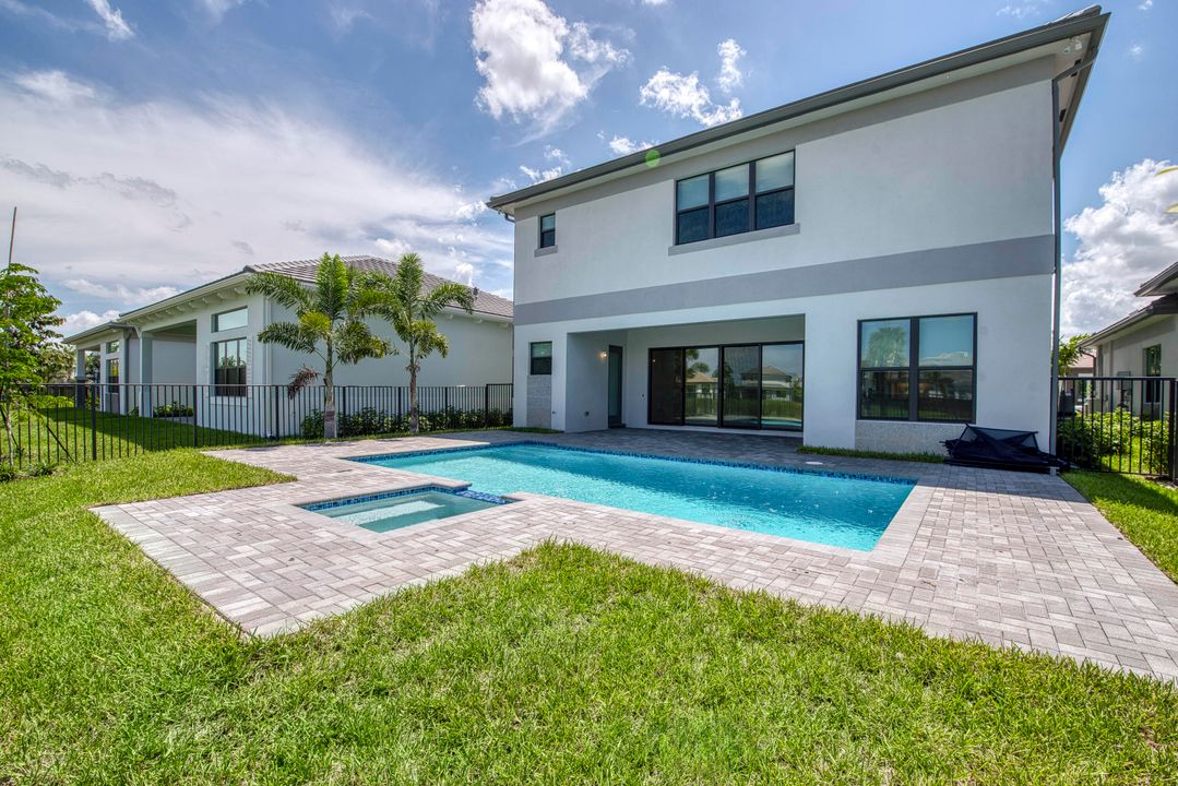 Active With Contract: $1,520,900 (5 beds, 7 baths, 4267 Square Feet)