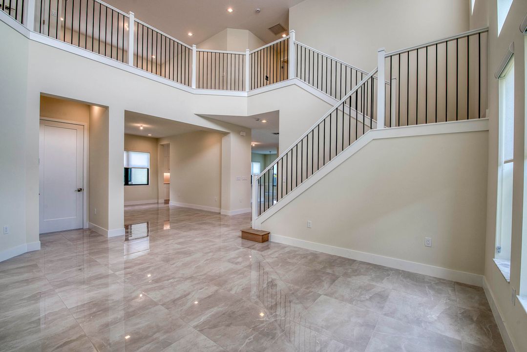 Active With Contract: $1,520,900 (5 beds, 7 baths, 4267 Square Feet)