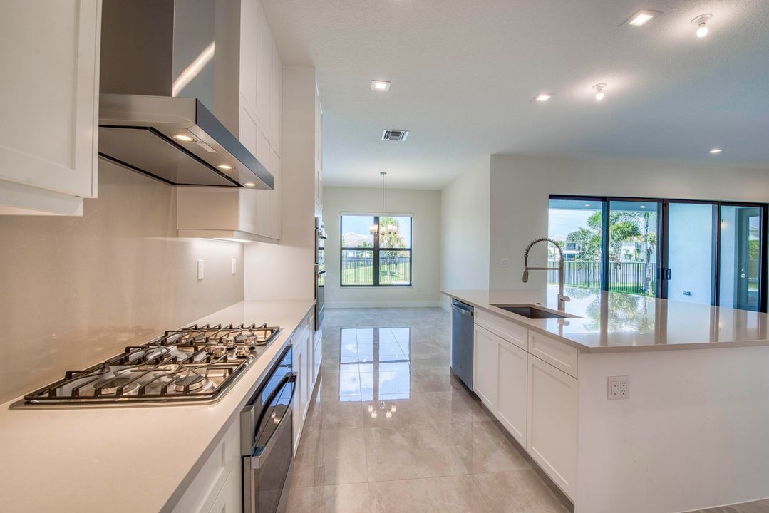 Active With Contract: $1,520,900 (5 beds, 7 baths, 4267 Square Feet)