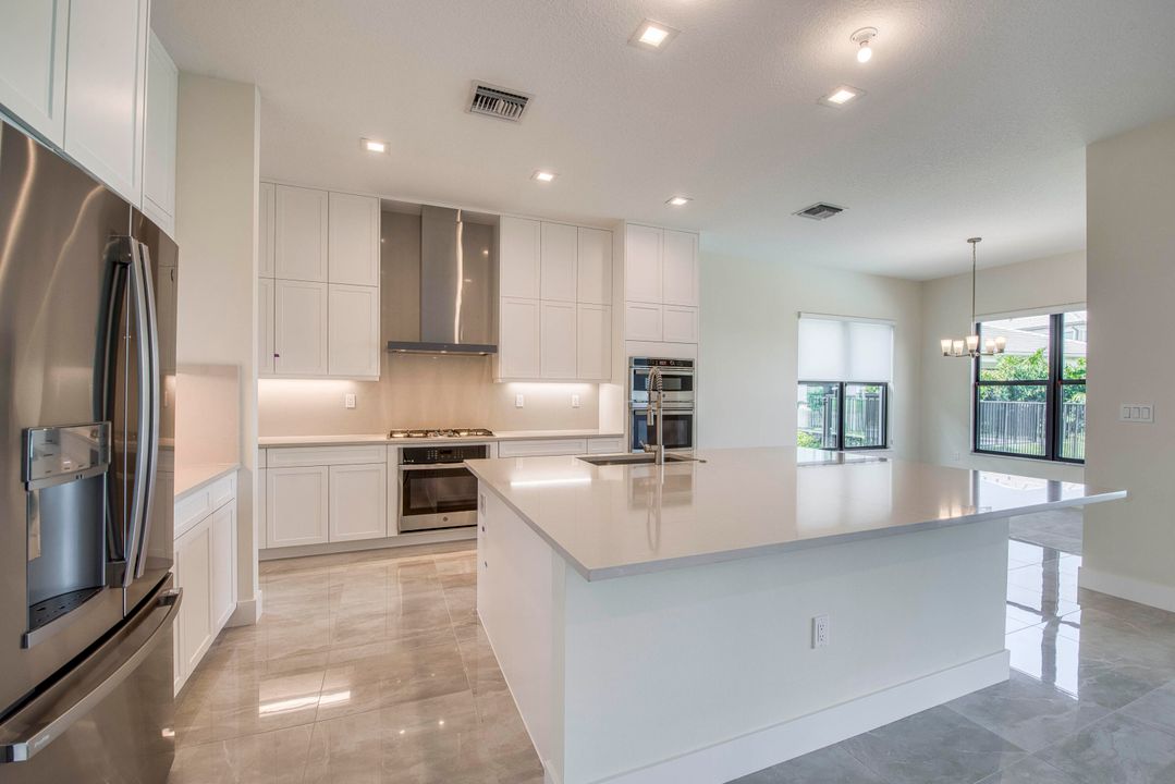 Active With Contract: $1,520,900 (5 beds, 7 baths, 4267 Square Feet)