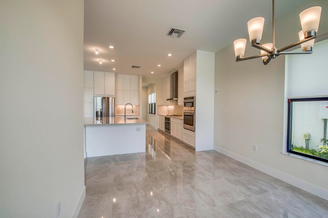 Active With Contract: $1,520,900 (5 beds, 7 baths, 4267 Square Feet)