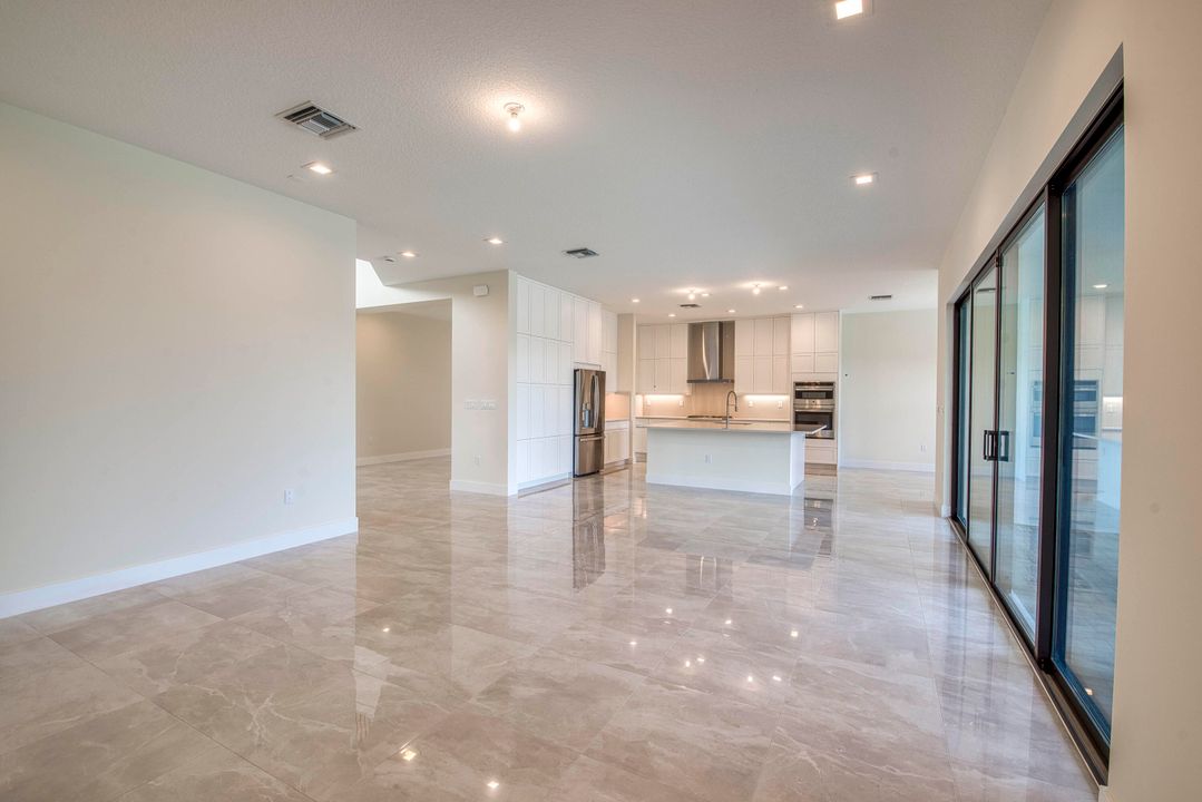 Active With Contract: $1,520,900 (5 beds, 7 baths, 4267 Square Feet)