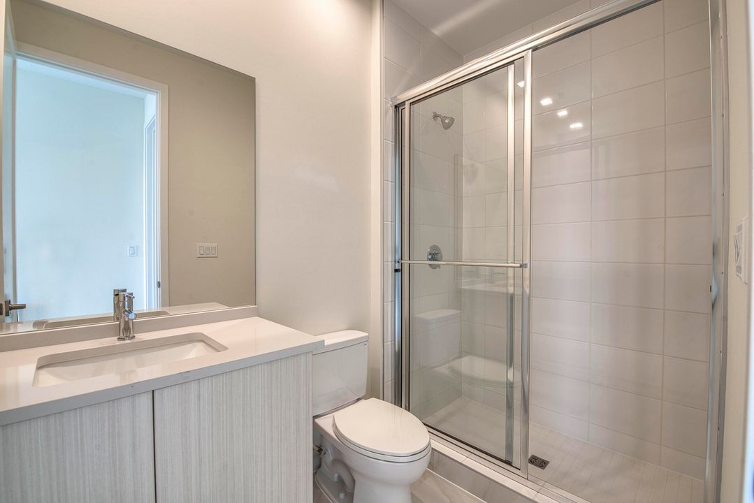 Active With Contract: $1,520,900 (5 beds, 7 baths, 4267 Square Feet)