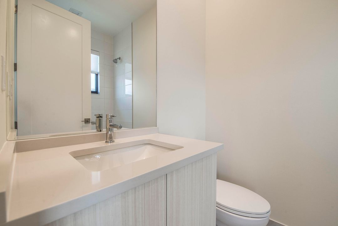 Active With Contract: $1,520,900 (5 beds, 7 baths, 4267 Square Feet)