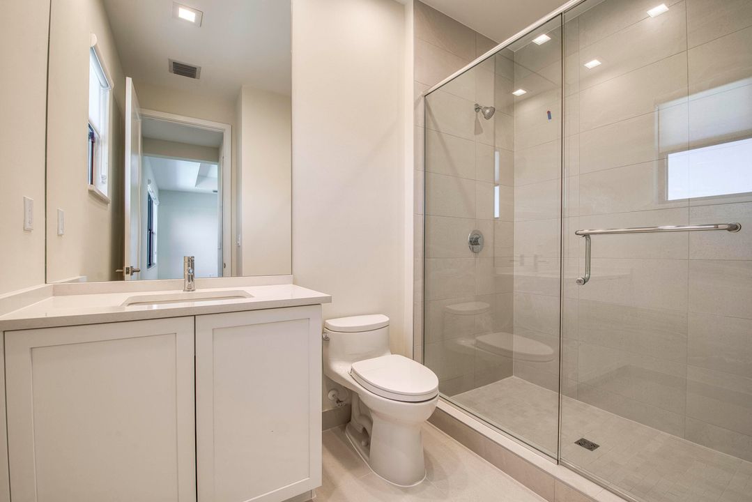 Active With Contract: $1,520,900 (5 beds, 7 baths, 4267 Square Feet)