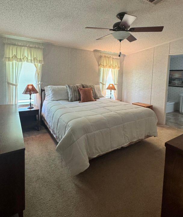 На продажу: $59,900 (3 спален, 2 ванн, 1600 Квадратных фут)