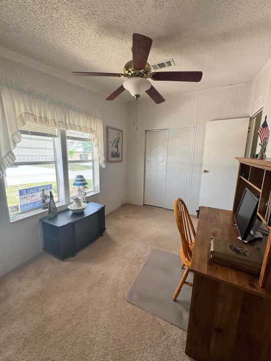 На продажу: $59,900 (3 спален, 2 ванн, 1600 Квадратных фут)