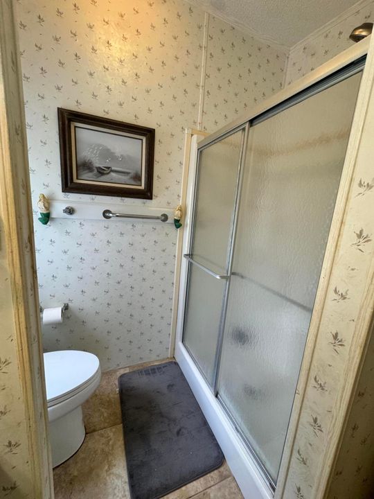 На продажу: $59,900 (3 спален, 2 ванн, 1600 Квадратных фут)