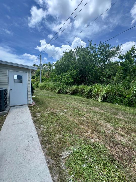 На продажу: $59,900 (3 спален, 2 ванн, 1600 Квадратных фут)