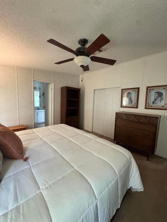 На продажу: $59,900 (3 спален, 2 ванн, 1600 Квадратных фут)