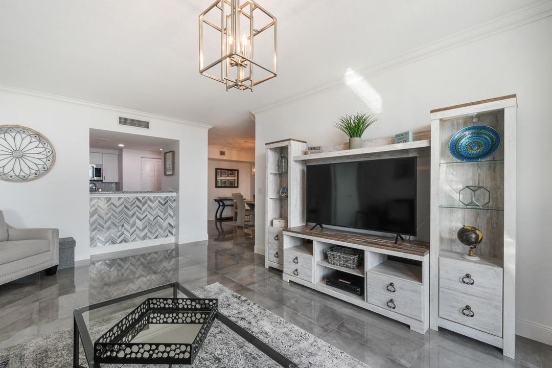 Под контрактом: $6,500 (2 спален, 2 ванн, 1385 Квадратных фут)