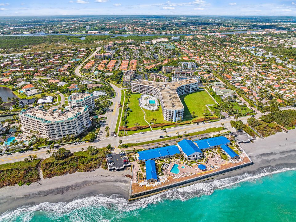 For Sale: $389,000 (1 beds, 1 baths, 704 Square Feet)