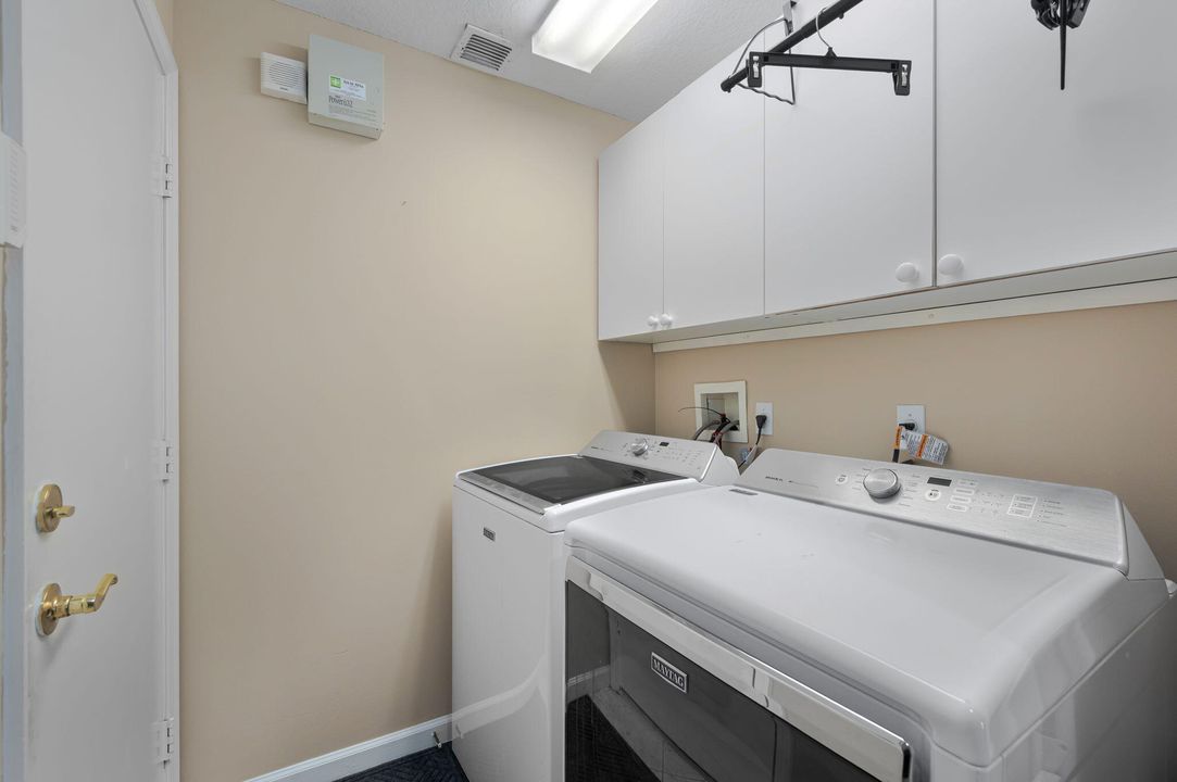 待售: $424,900 (2 贝兹, 2 浴室, 2080 平方英尺)