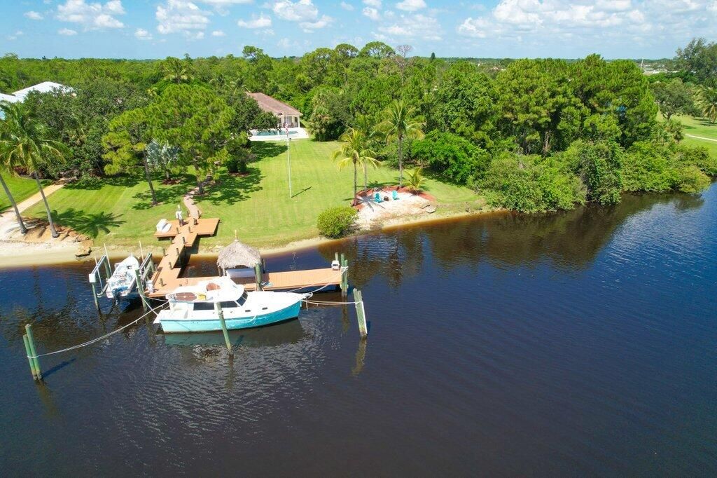 For Sale: $1,999,000 (6 beds, 4 baths, 3603 Square Feet)