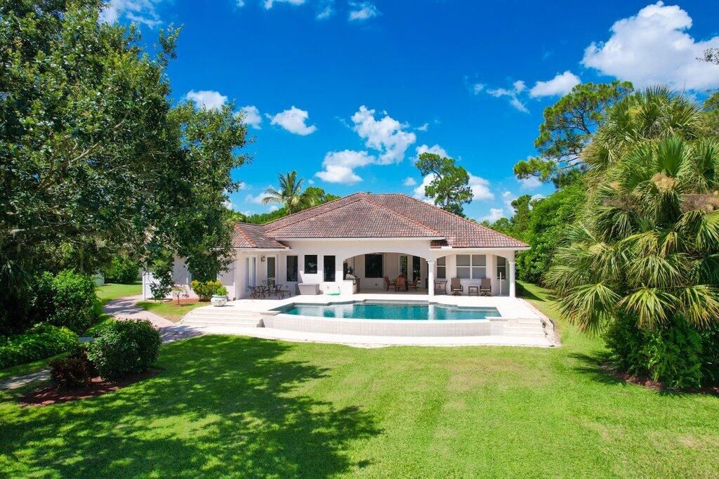 For Sale: $1,999,000 (6 beds, 4 baths, 3603 Square Feet)