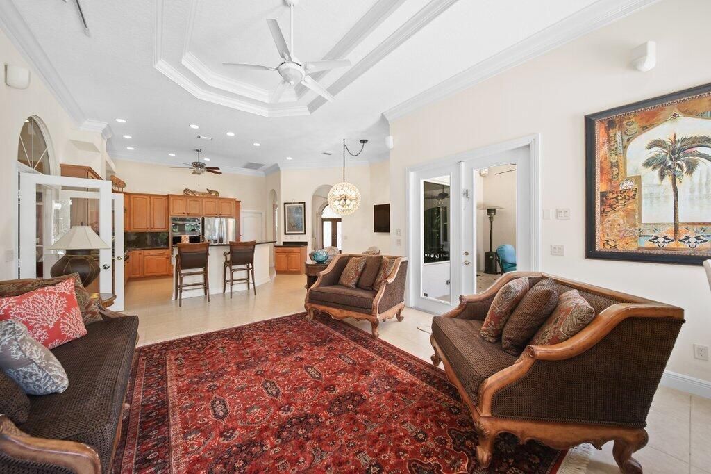 For Sale: $1,999,000 (6 beds, 4 baths, 3603 Square Feet)