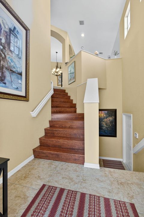 合同活跃: $434,000 (3 贝兹, 2 浴室, 1876 平方英尺)