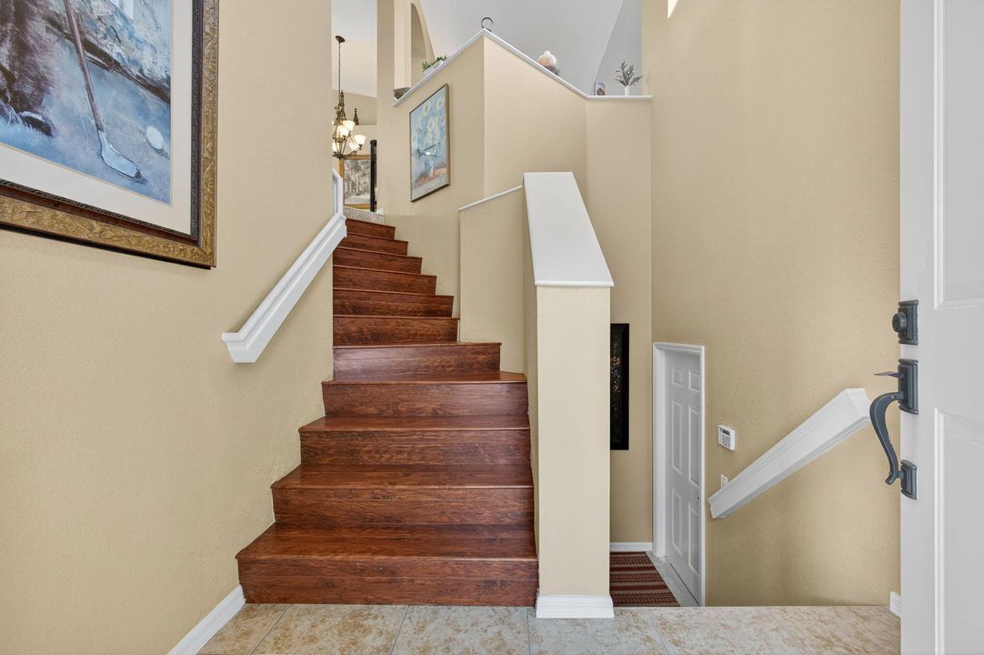 合同活跃: $434,000 (3 贝兹, 2 浴室, 1876 平方英尺)